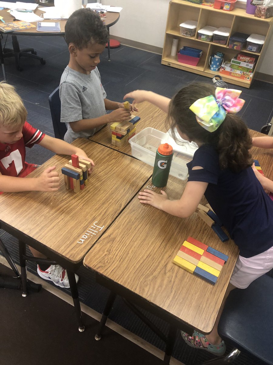 mrs_caudell's tweet photo. @mrs_caudell Fun exploring our indoor recess activities! #jfbgrade2kottagekrew https://t.co/4xx6nnC8Cv
