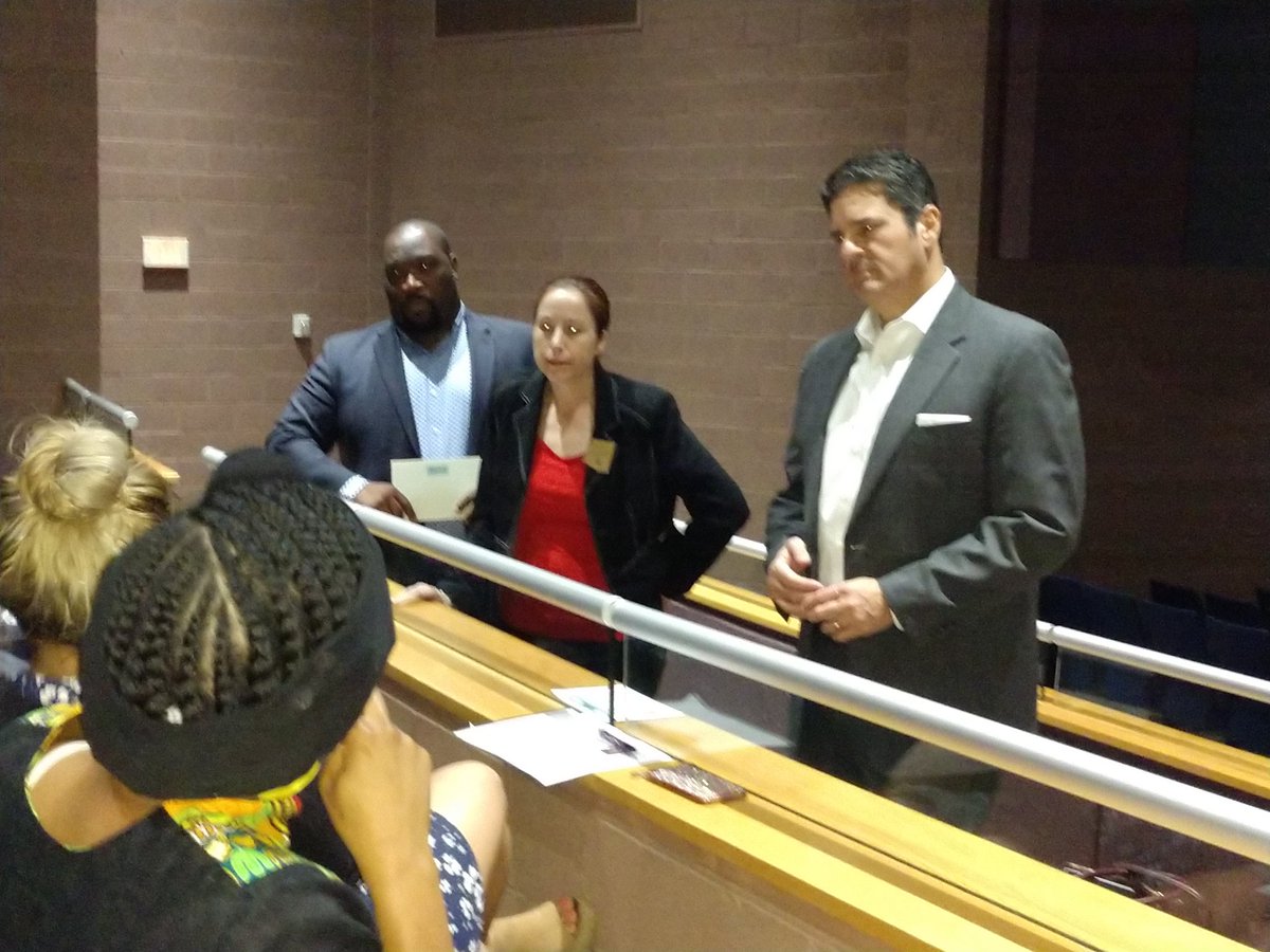 ClovesCCampbell's tweet photo. Talking Education now. Roy Tatem ,Joe Thomas and Rep. Jennifer Jermaine at the ESSA Black Education Town Hall.
#NNPAESSA
#BlackEdTownHall
#ARIZInformant https://t.co/lIrbcLSATu
