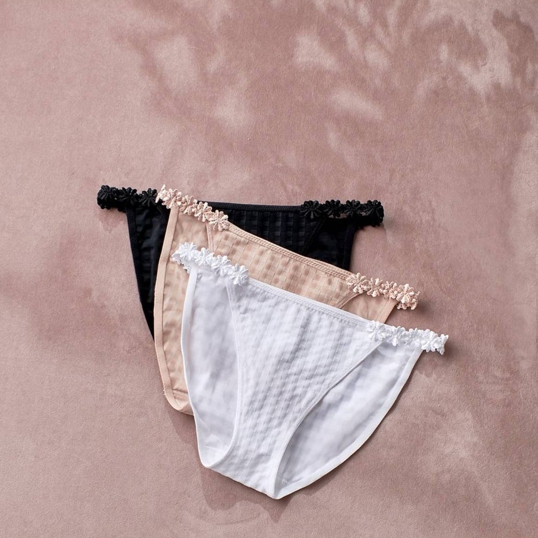 BBasicsLingerie's tweet photo. We're Avero(y) head over heels with this set by @mariejolingerie 😍 #barebasics #mariejo https://t.co/BDQI3b6SDM