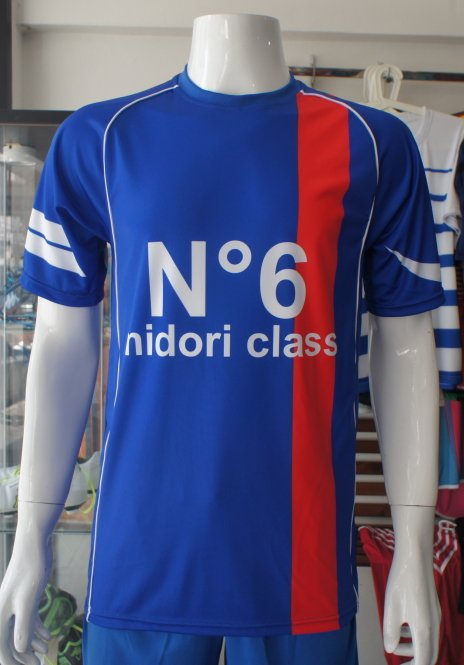 Fc Creators フランスサッカーリーグ リーグアンの強豪パリサンジェルマン04 05シーズン レプリカユニフォーム の様なデザインのクラスtシャツ 背ネームにアーチをかけ 背番号の両脇に大きな獅子のロゴをプリント クラスtシャツ クラt パリ Fc Creators フランスサッカーリーグ リーグアンの強豪パリサンジェルマン04 05シーズン レプリカユニフォーム の様なデザインのクラスtシャツ 背ネームにアーチをかけ 背番号の両脇に大きな獅子のロゴをプリント クラスtシャツ クラt パリ