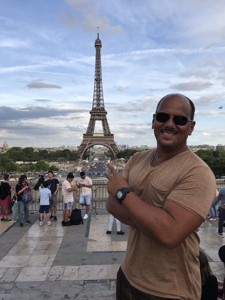 CarlosFerrer_PR's tweet photo. Paris https://t.co/IdUBkyhju9