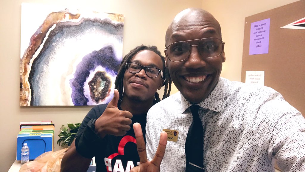 ChrisCross_SCC's tweet photo. Great meeting with Mr. William Woods. We accomplished registering for the September 14th ACT exam, and outlining his senior year as he prepare for the college of his choice. #CaneStudent #CareerCoachProgram https://t.co/C4Y7bIoTPA