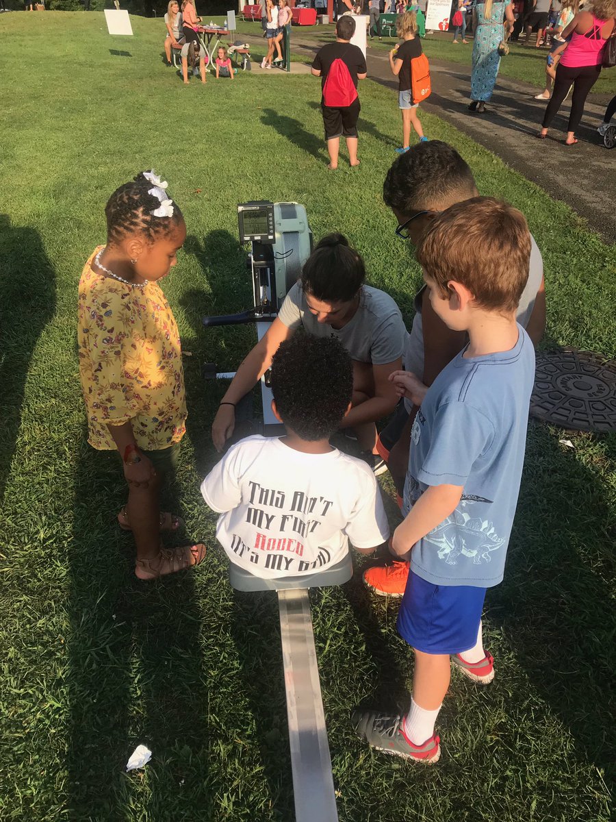 RMURowing's tweet photo. Had a blast sharing our sport with some really cool kids at the AHA Healthy Family Training Camp tonight. Thanks @PittsburghAHA for the invite! #americanheartassociation #rowmo #rowcolonials #ahahealthyfamilytrainingcamp https://t.co/XZ5Xad4MFv