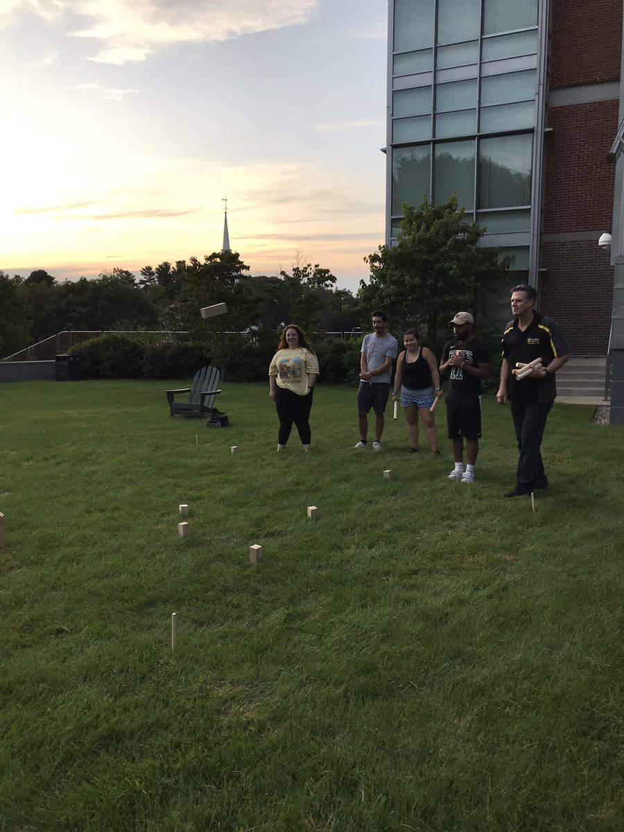 lhollowayVP_FSU's tweet image. Our RAs on North Lawn playing Kubb! Action packed excitement. @FraminghamU @ResLifeFSU