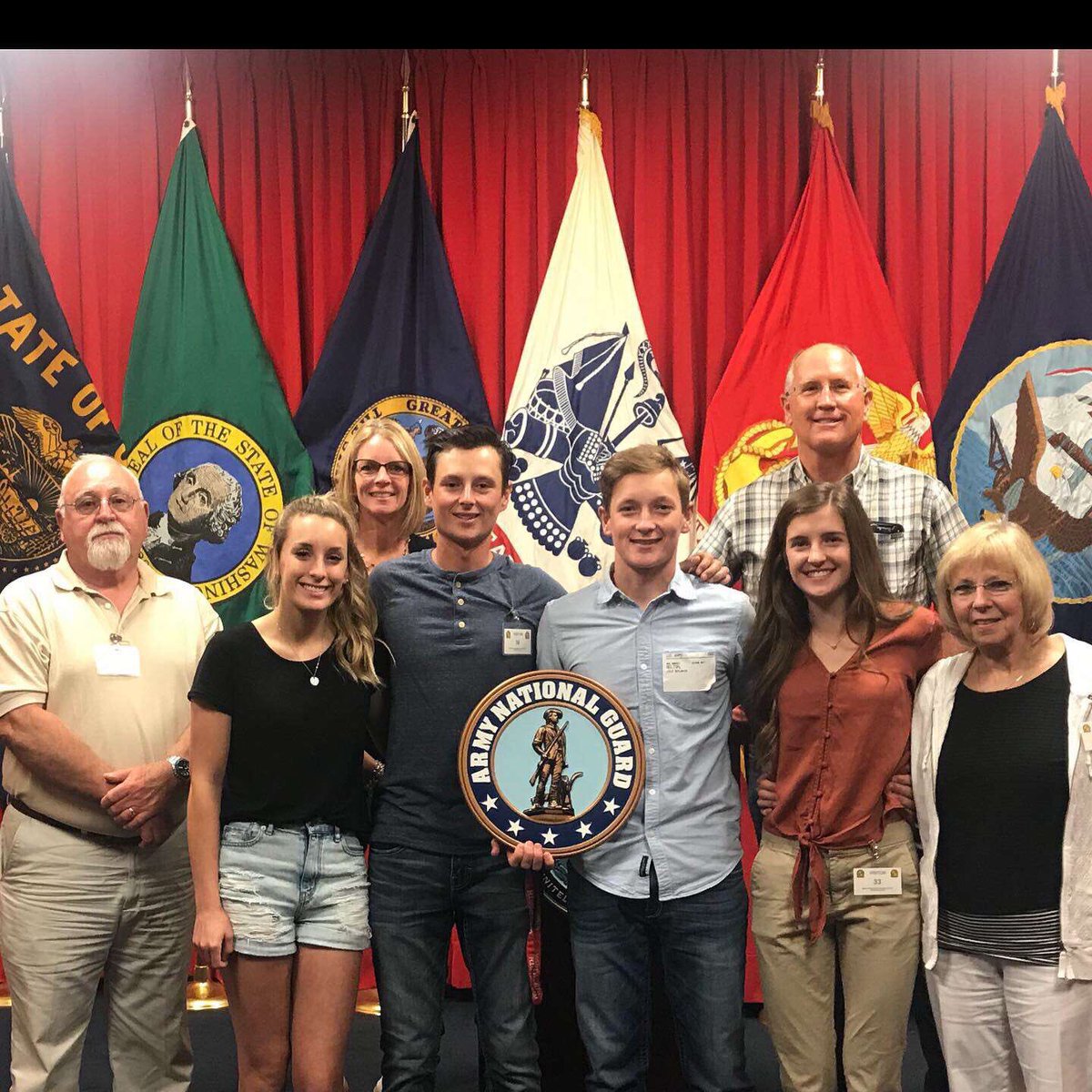 Cole_in_One2's tweet photo. Proud to serve this country🇺🇸 #ArmyStrong https://t.co/JjsdK6aWjX