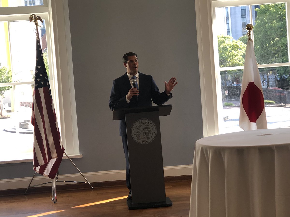 GeoffDuncanGA's tweet photo. Talking about our continued economic development with lots of great Georgians tonight. @Georgia_FTZ #gapol https://t.co/IBNEfE1yKC