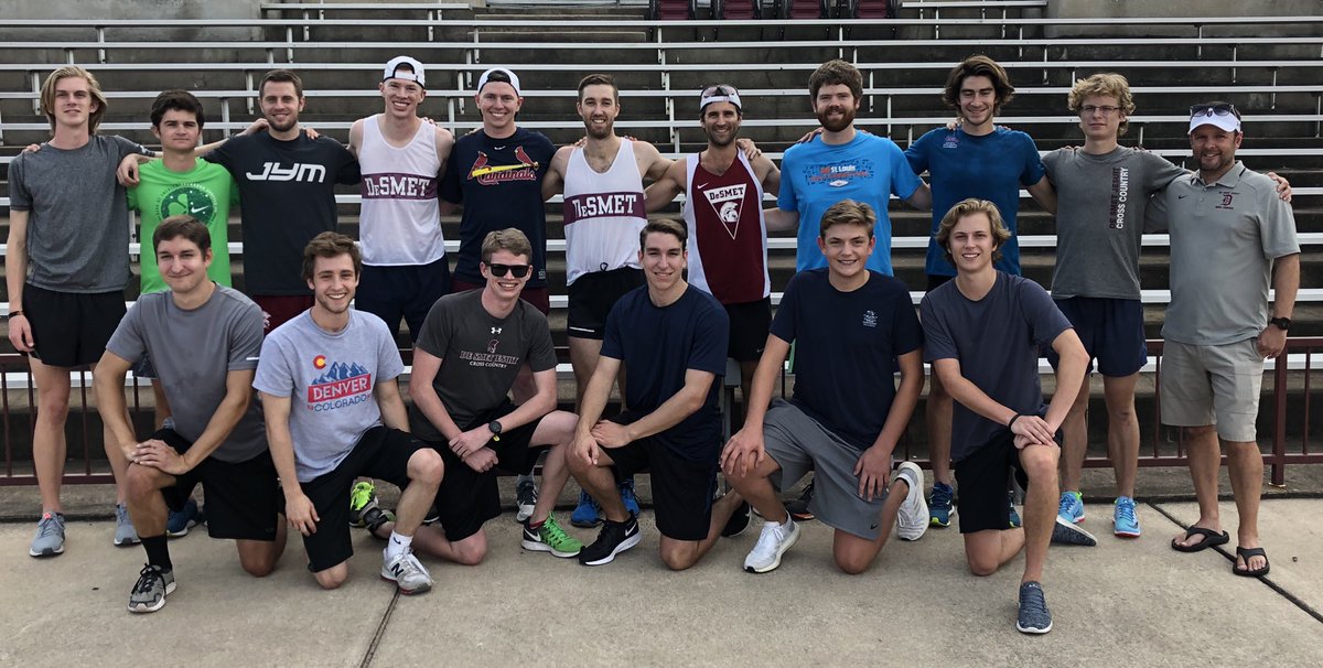 DeSmetJesuitHS's tweet photo. @DeSmetTrackXC starting off the year with the annual #AlumniRun - great night with the alums and current athletes sharing stories and experiences as #CrossCountry #Spartans #DSJOnTheRise #DSJFamily #AMDG https://t.co/x5G3RpiPho
