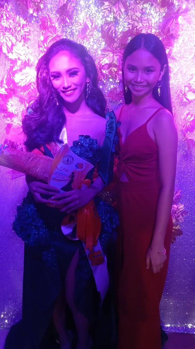 Ashyen1's tweet photo. Yowwwnn sisters.
@yenyenquirante https://t.co/RrvTCA6FHj