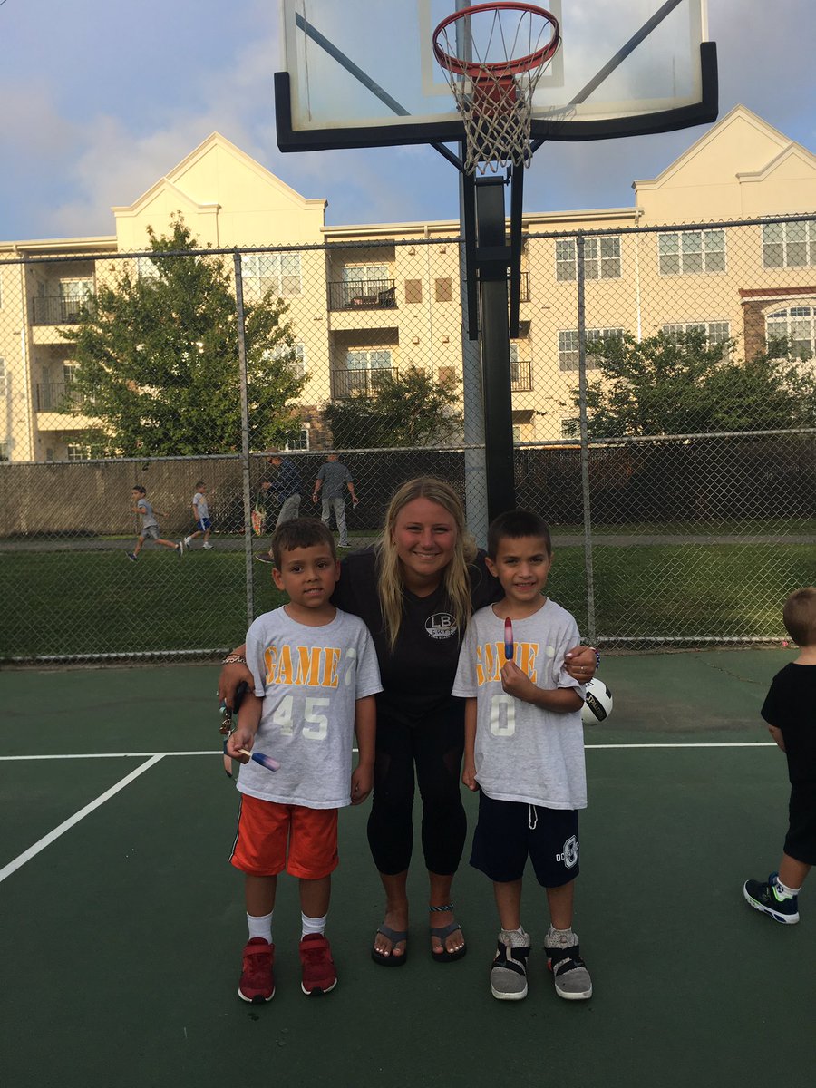 cuznchrissy's tweet photo. Justin &amp; Vinny had a surprise visitor at their last Basketball game. Their 1st grade teacher, Ms. Collins!! She’s the best 🥰 @Ms_Collins95 https://t.co/QOODNQUPlh