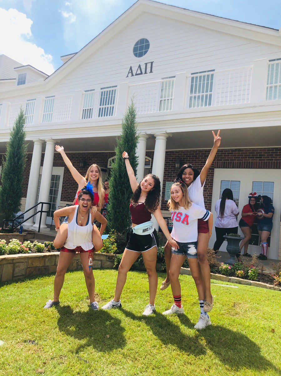 AriaHaberr_'s tweet image. Fireworks go boom boom and so should you! 🇺🇸🎇#GOADPI