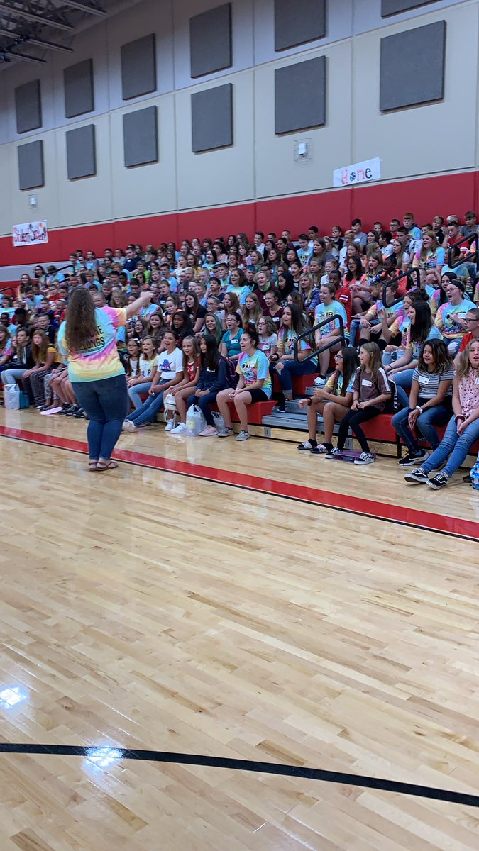 HMSWebCrew's tweet image. We had such a blast welcoming our new 6th graders to our Hawk family! Can’t wait to see what this year brings! #usd261derful #webcrew