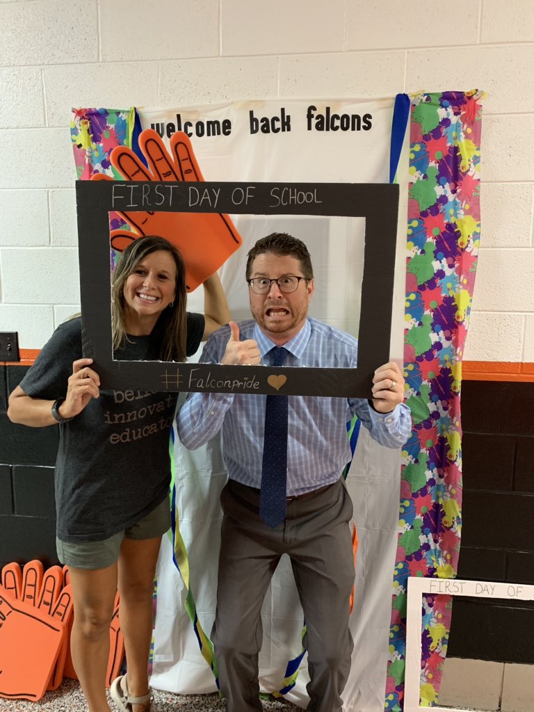 MeghanThorson's tweet photo. My co-workers are the best! #FalconPride #fc74 https://t.co/yH82EghnF9