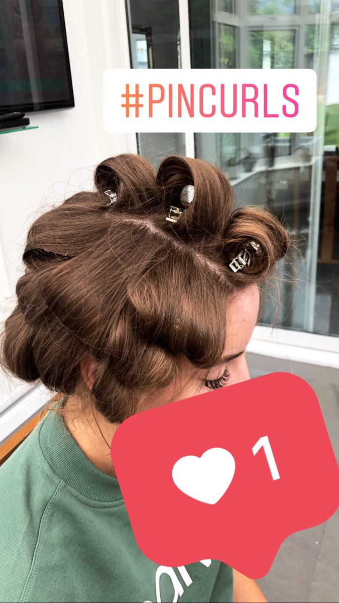 HarrietTull_x's tweet photo. Please follow my blowdry page on Instagram - https://t.co/tEgJBMkemR 💗💗💗💗 https://t.co/AOJVA6lXdW