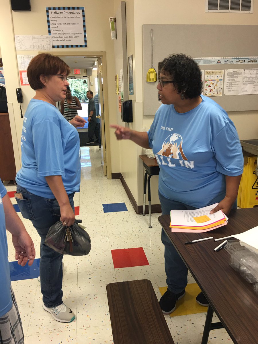 TWoodsDRE_P's tweet photo. More from the day!! I’m excited to be their leader!! #ALLIN #COREROCKS #CPSBEST https://t.co/el21RMPRwq