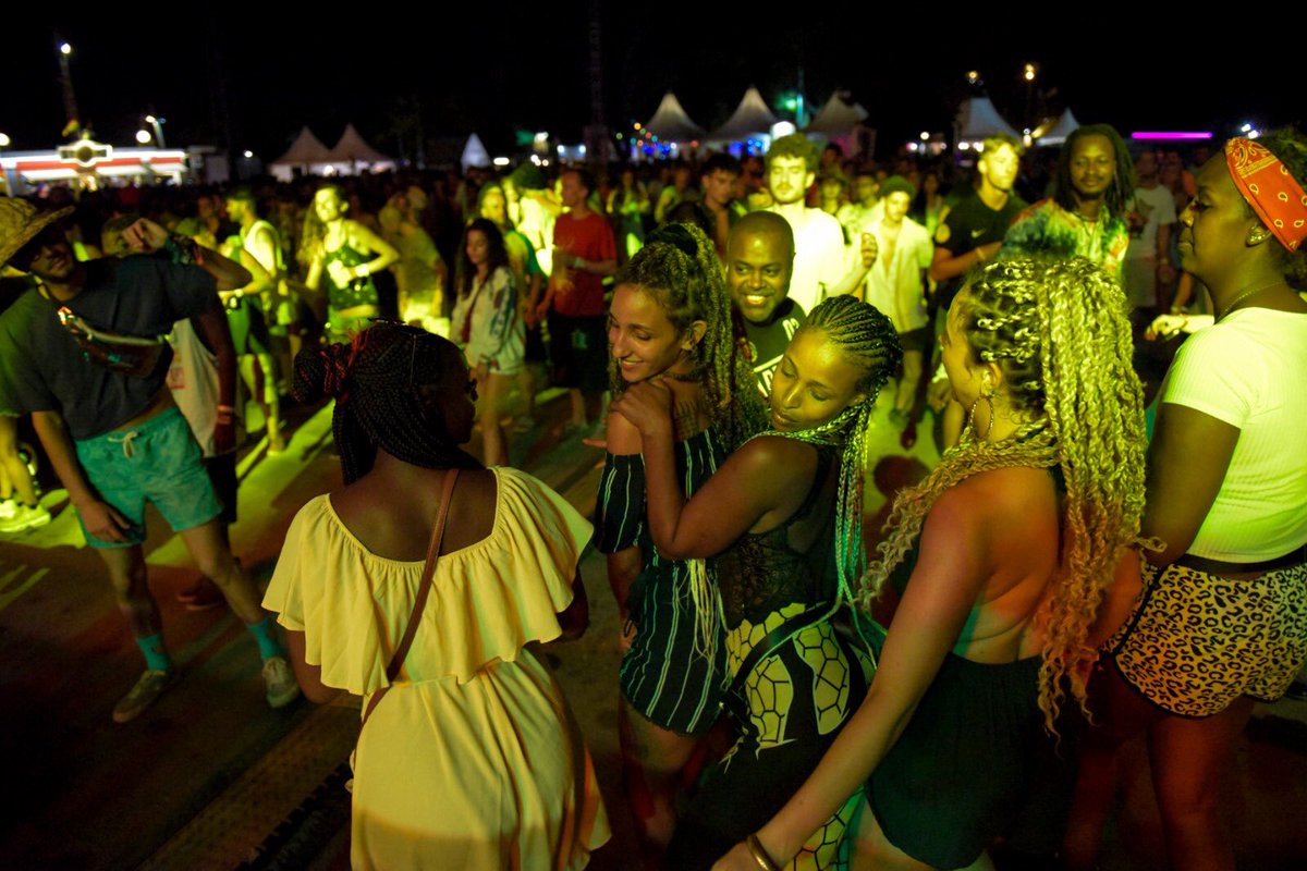 sunsplash_es's tweet photo. ROTOTOM day 0 !! We READY!! https://t.co/zrVn6OqG4n