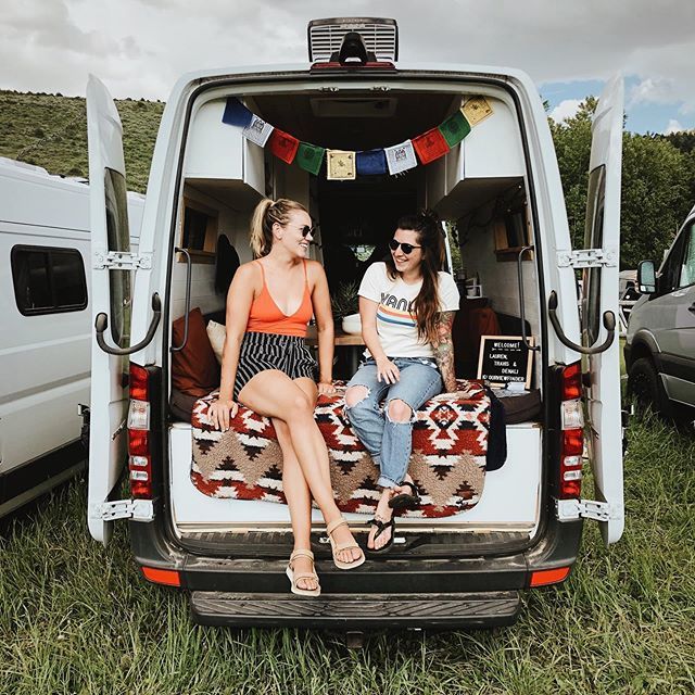 dynamoultima's tweet photo. Traveling to Europe for the last 18 days brought me a crazy amount of gratitude and appreciation for our life. Cody and I are so lucky we get to travel, be creative, run a successful biz that we can do anywhere, live in a van, have a cozy home, and meet … https://t.co/pPjJTkKeE3 https://t.co/QP0NoqsVku