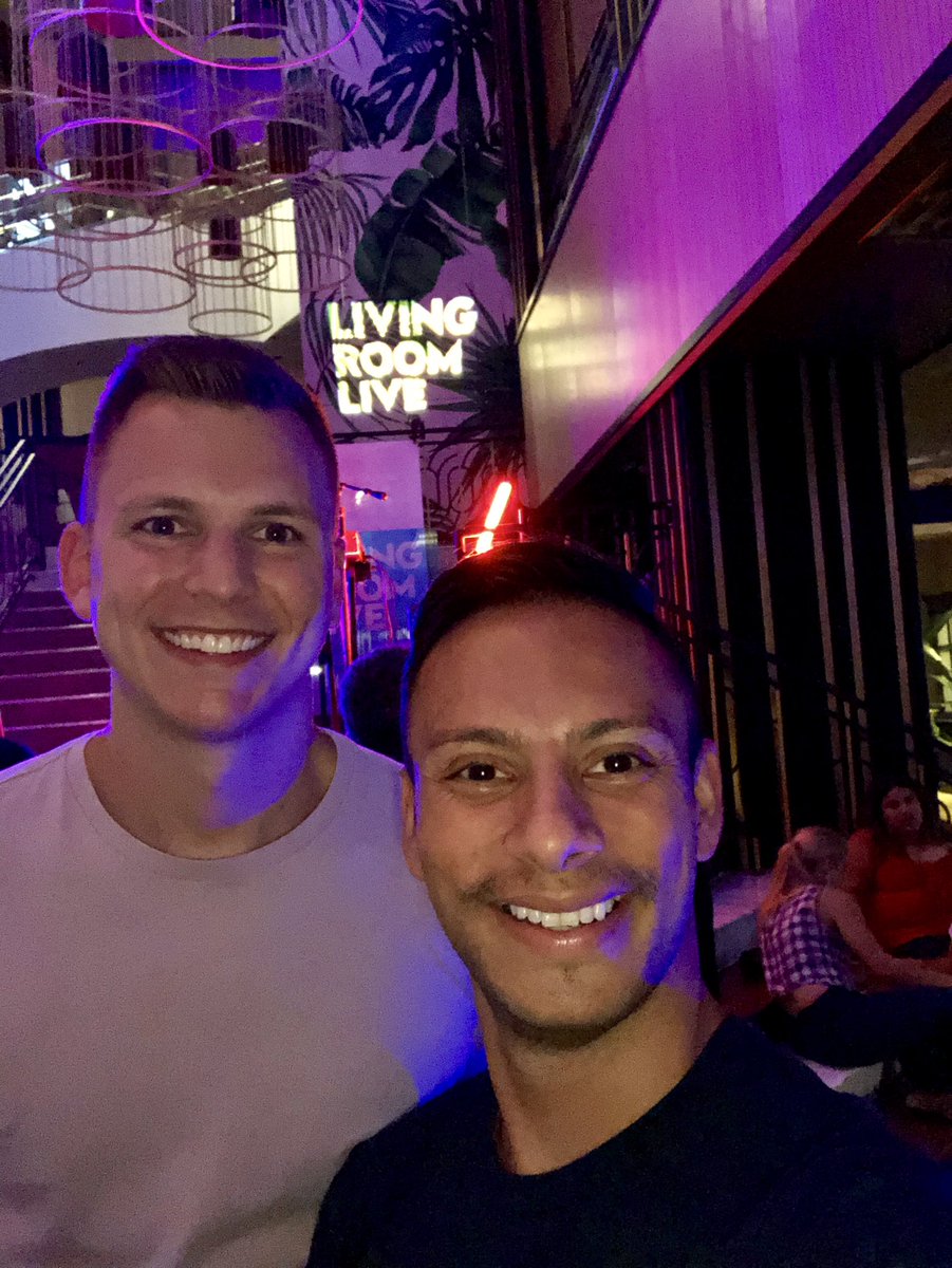 Oh you know, just at the Living Room Live at the W ready to watch <a href="/juliamichaels/">ؘ</a> live 😭❤️😍 #yasss yasss