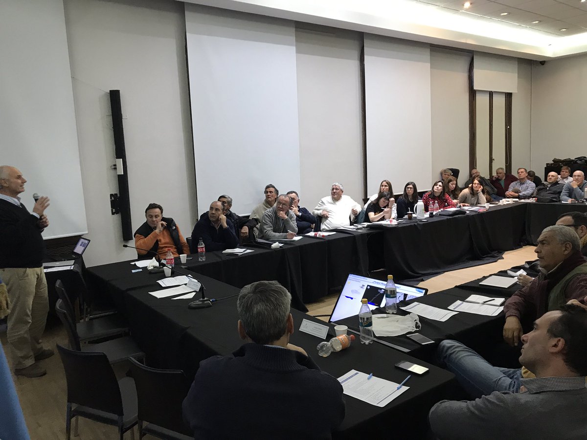 morenomartinf's tweet photo. Día 1, 40 delegaciones y el equipo de BA reunidos para capacitarnos a primer nivel!!
#saocom #EMA #Mapadecultivos #proyeccionderendimiento #operativofina1920 logros y desafíos 2030! https://t.co/ttMljoBZv6