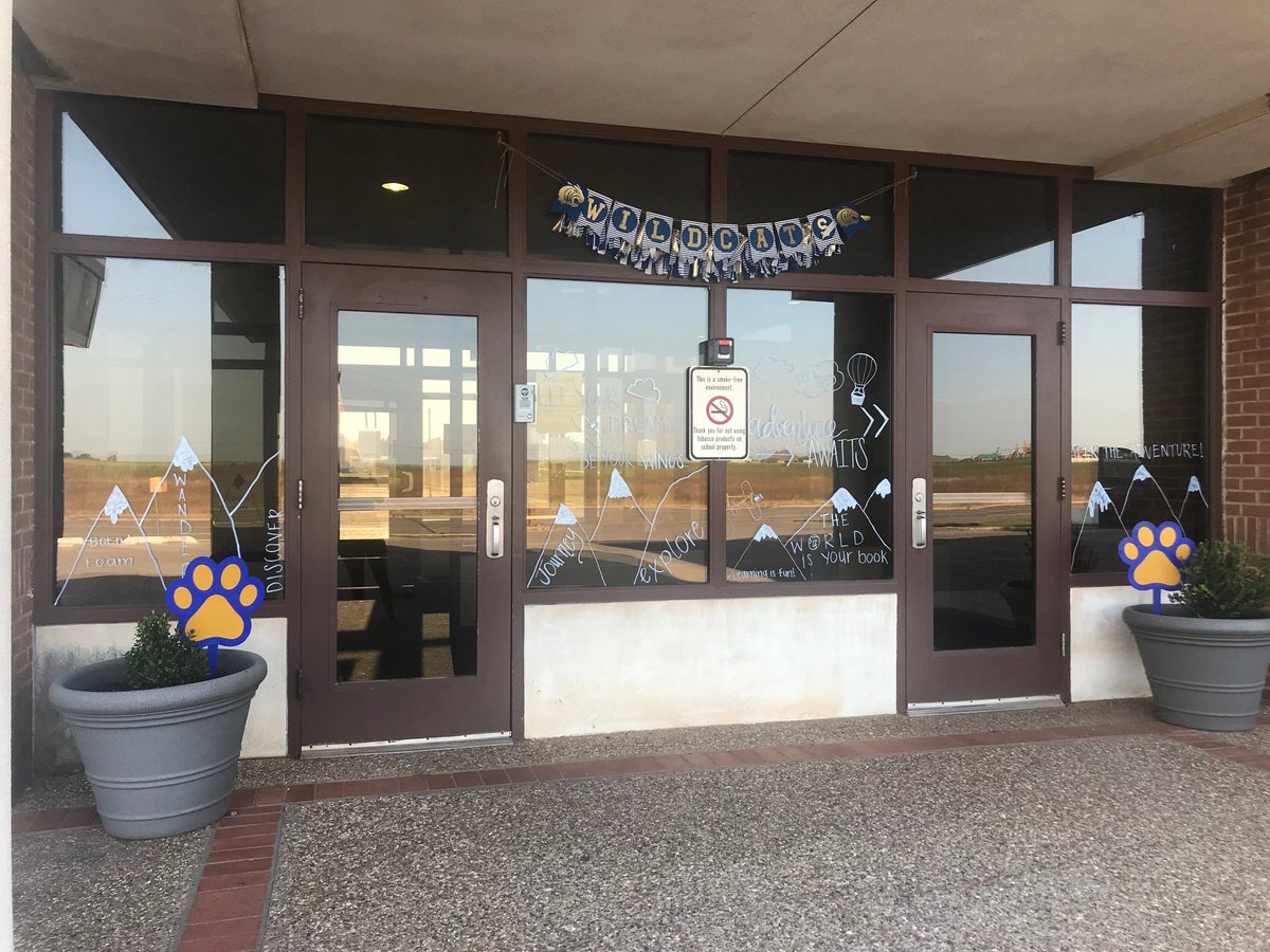 PesWildcats's tweet photo. We would like to send a shout out to our amazing PTO!  They spent time this evening writing encouraging words for our students on the entry windows!  We love the creativity and positive encouragement!  #PiedmontFocus #PESPTO #RelationshipsMatter https://t.co/Z59cITch9p