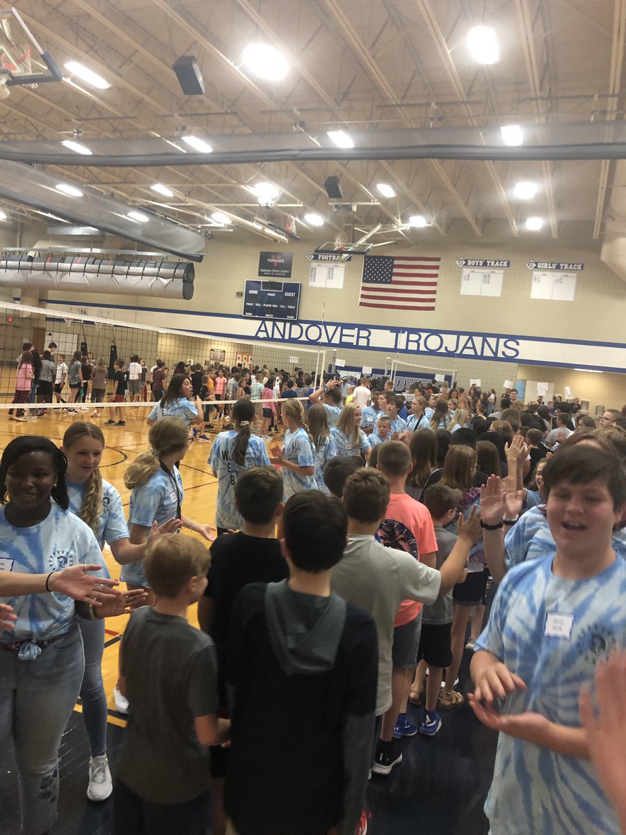andreafriendams's tweet photo. My favorite first day moment!!! @AndoverMS @AndoverSchools https://t.co/kZ60D06Zta