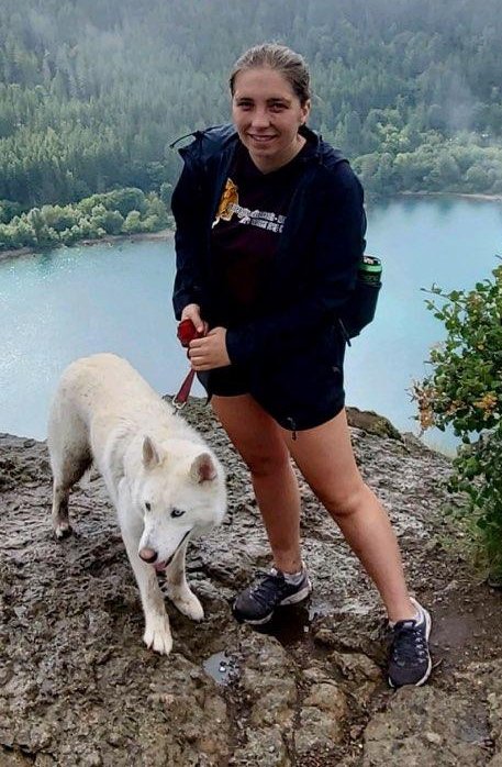 MNMorrisWSoccer's tweet photo. Sam and Willow checking out cool adventures for our team to experience on our Washington State trip ! #CougGraditude
#CougsForLife https://t.co/vYxNbkWHQo