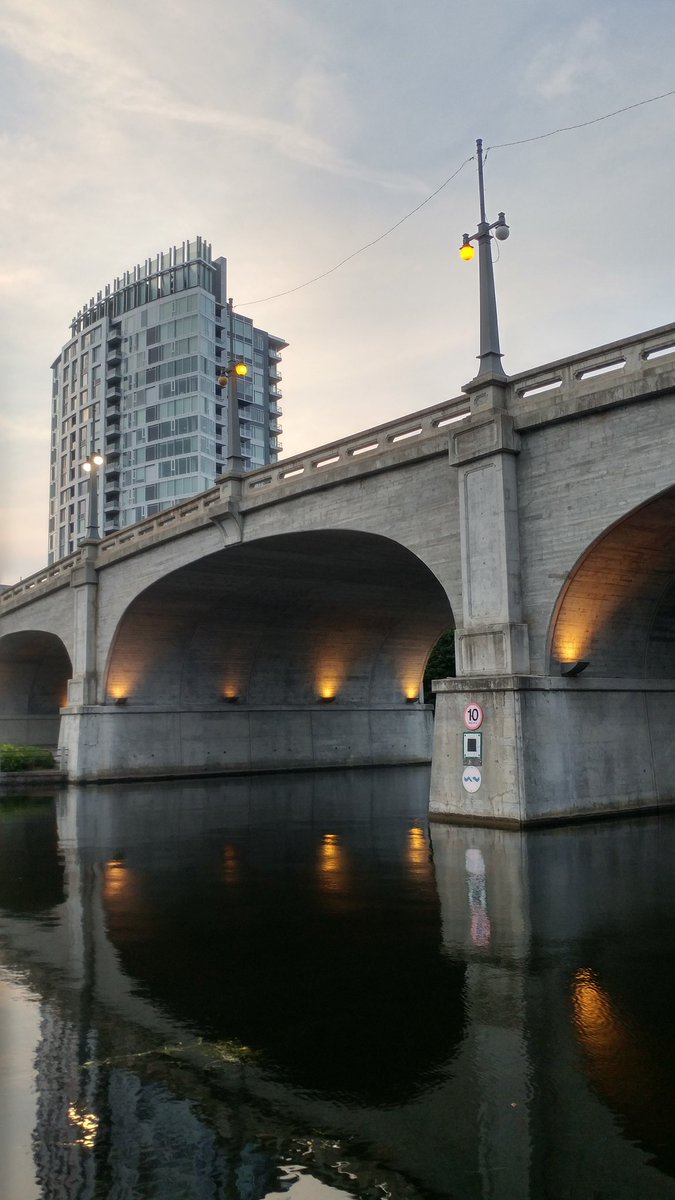 HG200's tweet photo. This new CanalRun™ high score is brought to you by the two double cheeseburgers I ate last night 🙉🏃 #OttawaViews #HomeSweetHome https://t.co/MrNKuCbRJR