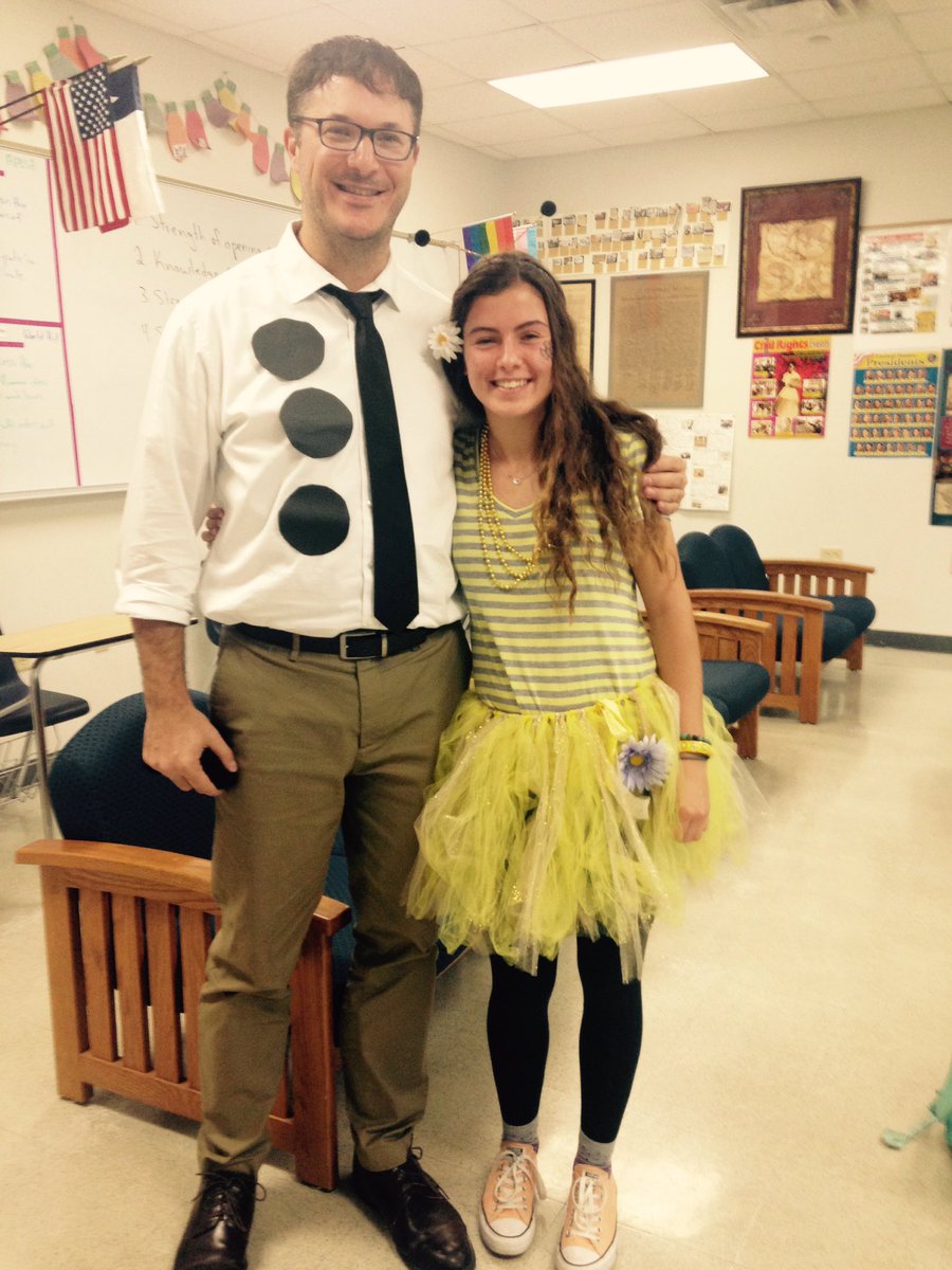 Mooreofally's tweet photo. HAPPY BIRTHDAY ABDEL! Miss you lots @MrAbdelEDU https://t.co/BMHwAoYCia