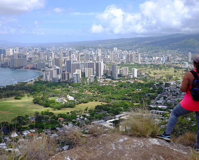 larisamajors's tweet photo. DHCT
#diamondhead #leahi #cardio #larisahikes #cityview #honolulu #oahu #offtrail #thelesscrowdedbunker #pillboxhike #hike #needsanescalator #crowded #crowdedaf #oahuadventures #oahutrails #thursdaytrail #dhct
📷 credit: @jennahmariem https://t.co/UnZ2Tn90cm https://t.co/jbCapHFSzJ