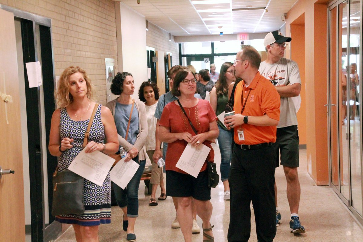 SLPublicSchools's tweet photo. Park Spanish Immersion Elementary School staff members got a sneak peek of their new building today during a staff open house! Construction crews are busy putting the finishing touches on the building. Teachers and staff are excited to welcome students on September 3rd! https://t.co/bs38ITdEJ5