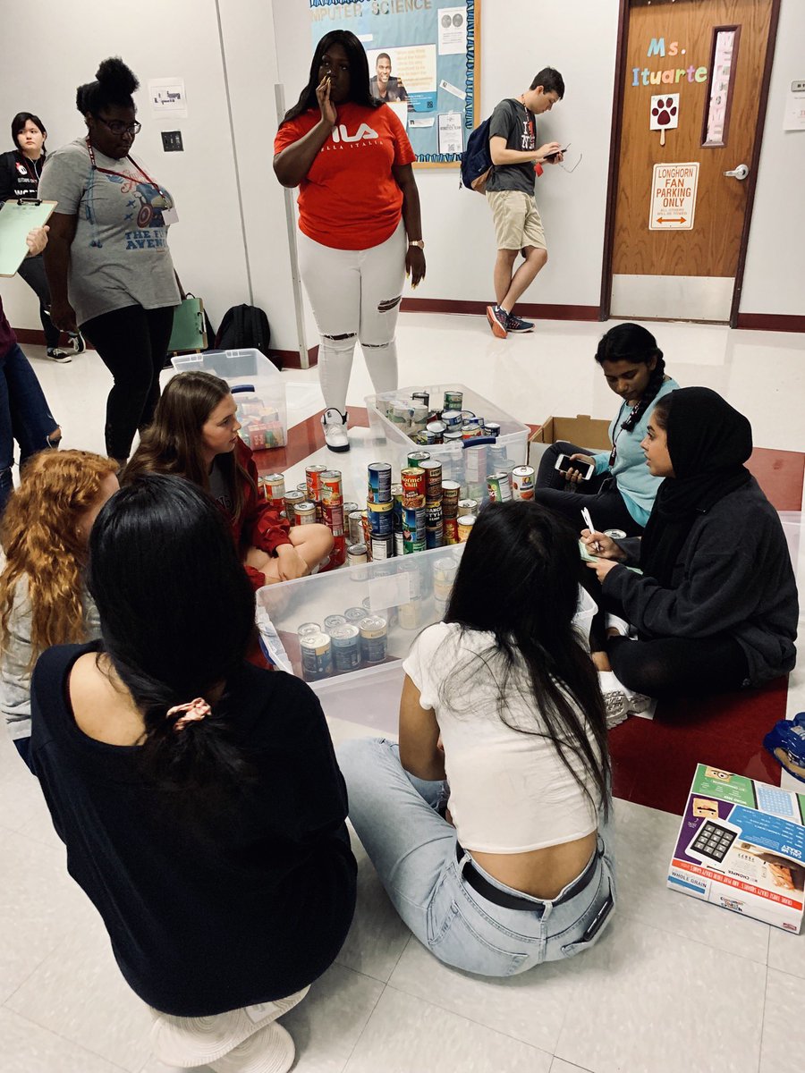 PALs spent their class time this week organizing Plano’s Closet- what a wonderful way to kick off the year!