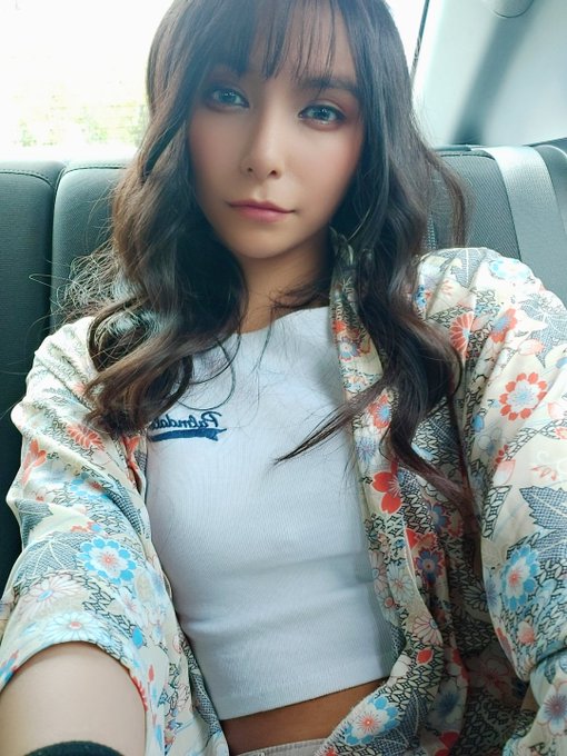 Los ando esperando en mi stream bbs ❤https://t.co/dTJd4i0t8A https://t.co/rpY40H4y4V