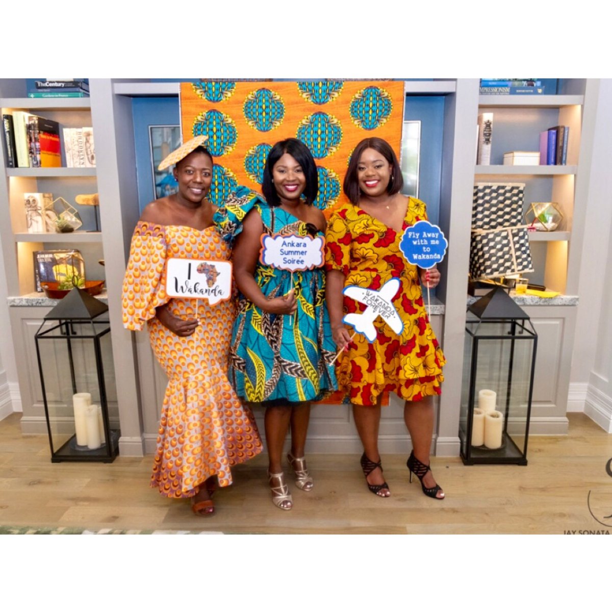Ndeipi_MuDia's tweet photo. More from ✨The Inaugural #AnkaraSummerSoirée ✨😍 🙌🏾💃🏾
•
Sekai from #MujoyEventsDFW &amp; Sinikiwe &amp; Mutsa from #NdeipiMuDiasporaTalkShow 
•
#DallasTalkShow #DFWEventPlanner #DallasEventPlanner #Dallas #WomenEmpowerment #Diaspora #AfricanDiaspora #AfricanWomen #BlackGirlMagic https://t.co/1KU2KL6t6N