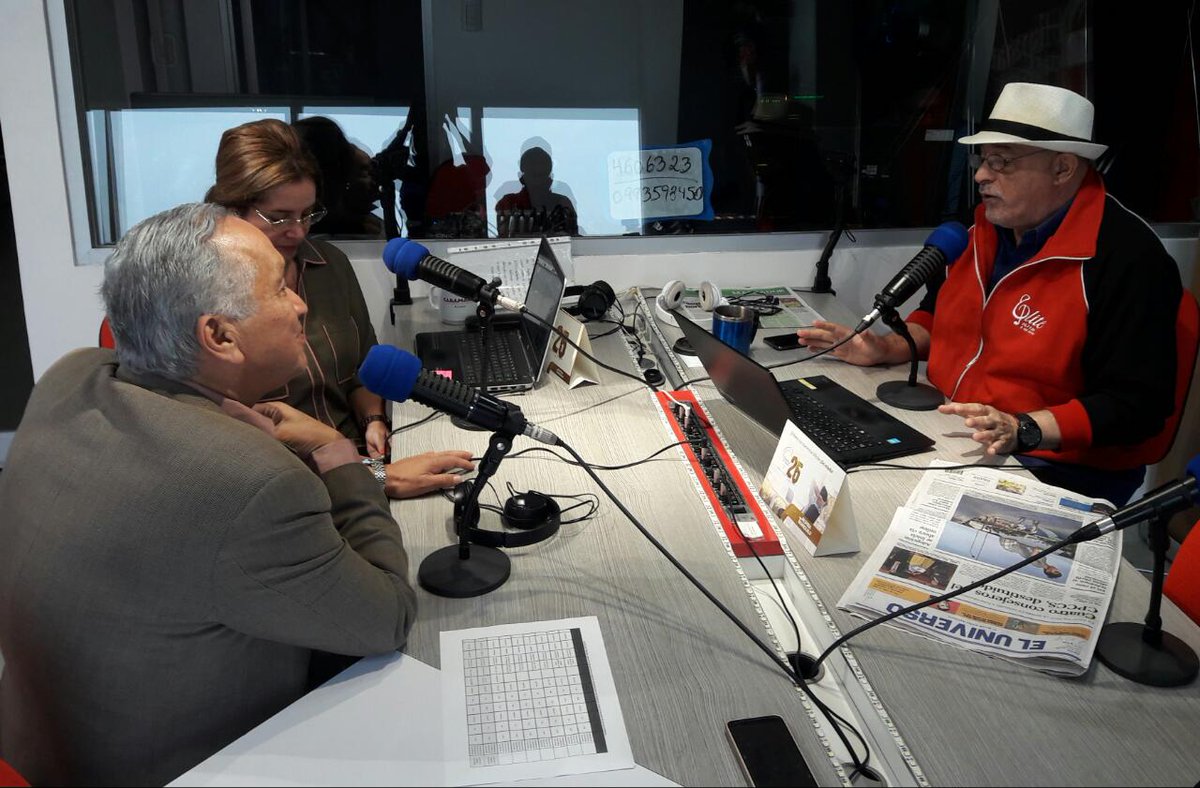 eduardostay's tweet photo. Hoy mantuve una amena conversación con periodistas de radio #EliteFM 99.7 en la que dialogamos sobre el trabajo que realiza el Gobierno Nacional para beneficio de nuestros jubilados #CumplimosConLosJubilados https://t.co/TBWpA38v4E