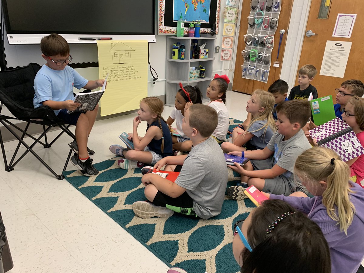 mrslang2017's tweet photo. Sharing our writing! This week we wrote about our drawings! #beingawriter ✏️ https://t.co/wvCi8omdsn
