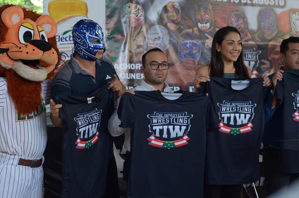 SuicidaJrTIW's tweet photo. Suicida Jr formando parte de esta gran empresa #SomosTIW   los esperamos este próximo 18 Agosto en la arena sinyuc.

No olvides participar en la firma de autógrafos con blue panther en las instalaciones de @LeonesOficial https://t.co/hUBSCBKuHP