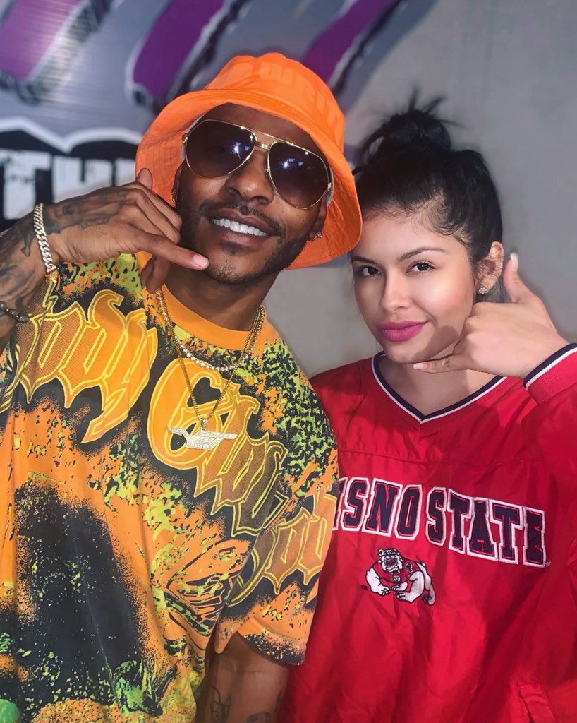 KimberlyKJM's tweet photo. Fresno reppinโ w/ @EricBellinger ๐๐ฝ. #TypeAWay ft. @chrisbrown is a whole vibe. #Q971 #Q921 #MiddaysWithKimmie https://t.co/xbgCLfb6Z0