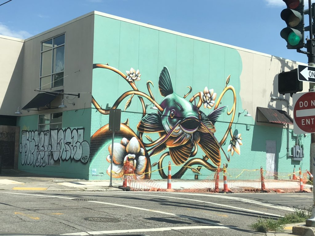 kingmiarose's tweet photo. having so much fun going around town looking for graffiti for my mentorship ! https://t.co/PoxgzmS8wl
