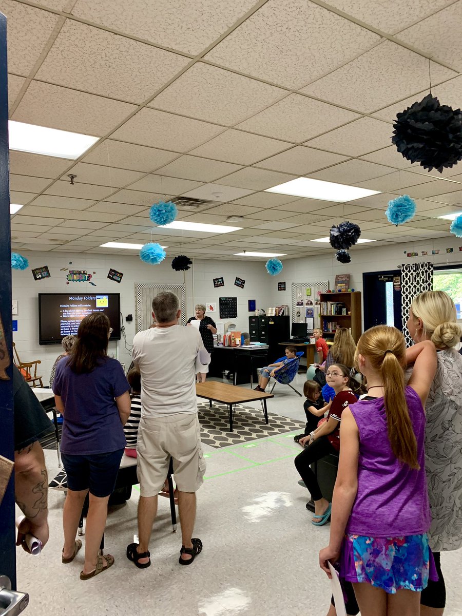 RossRockets's tweet image. We had a great turnout for open house/parent meetings tonight! The year is off to a great start!