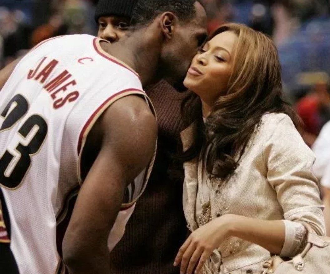 LeBron & Ashanti at the 2003 MTV Music Awards Lipstick Alley