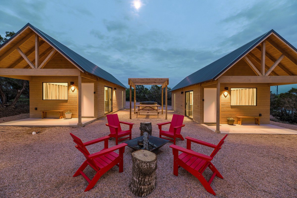 Come on out to the #TexasHillCountry and spend a night or two under our beautiful skies, y'all. #destinationdrippingsprings #hillcountryhotel