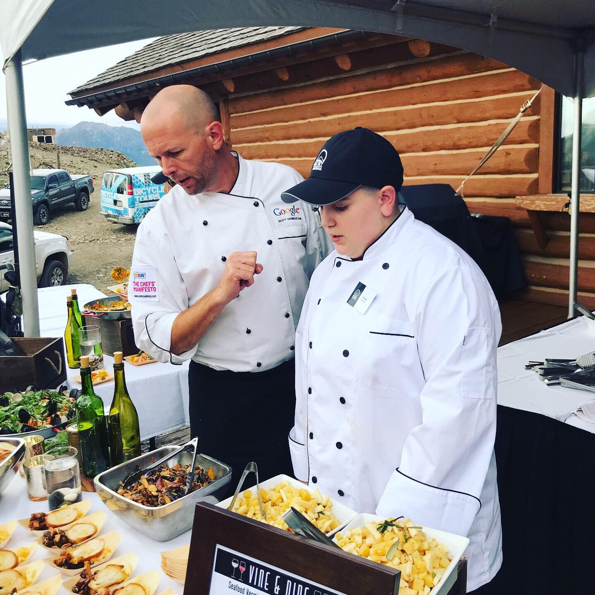 ProstartMontana's tweet photo. Montana ProStart Students working with @scottgiambastiani and @thecheeseshop1 during the Opening Reception of Big Sky Vine &amp; Dine @prostartprogram #mtprostart #bigskyvineanddine @ Everett's 8800 https://t.co/jIFFuL2BH3