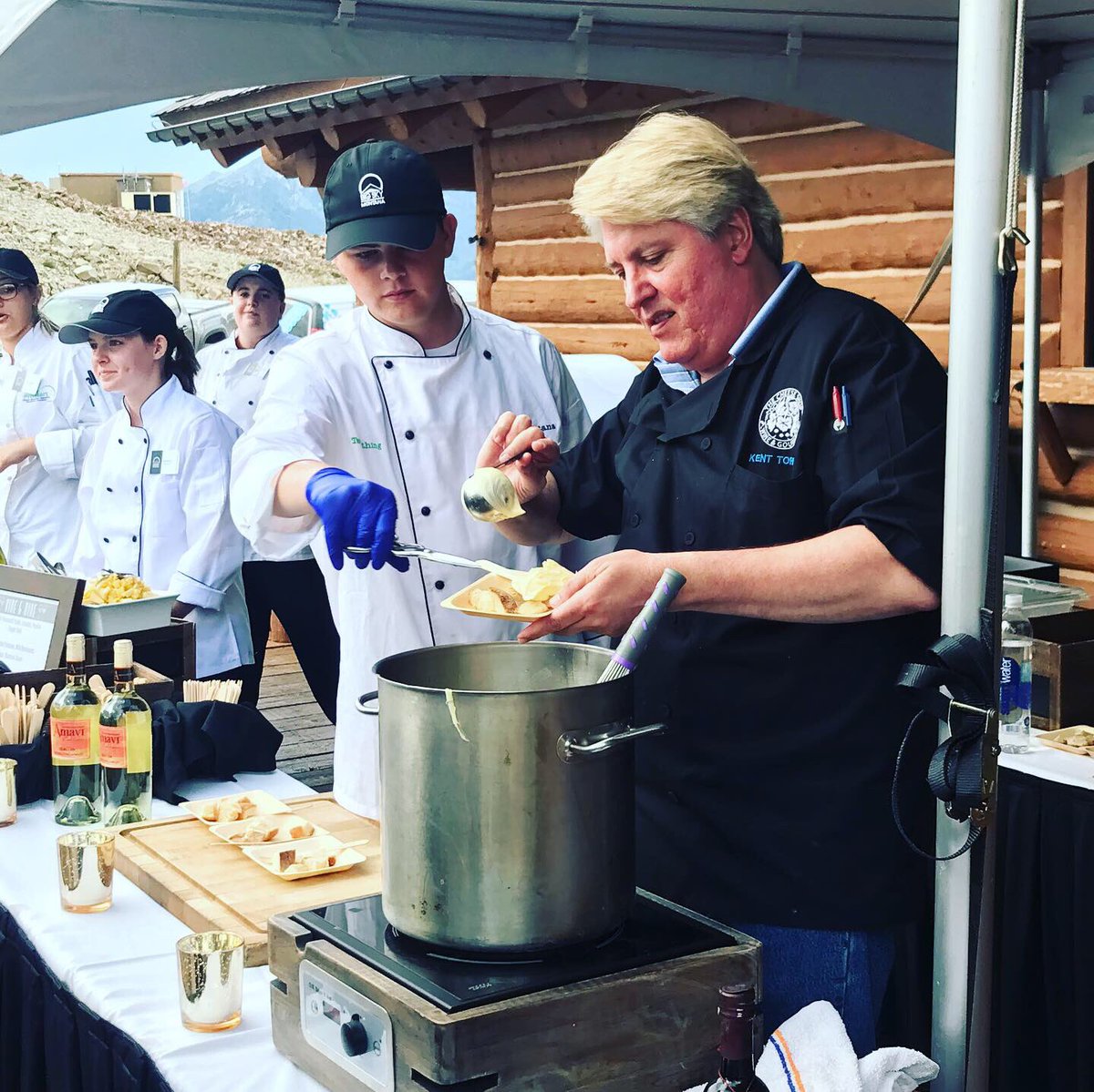 ProstartMontana's tweet photo. Montana ProStart Students working with @scottgiambastiani and @thecheeseshop1 during the Opening Reception of Big Sky Vine &amp; Dine @prostartprogram #mtprostart #bigskyvineanddine @ Everett's 8800 https://t.co/jIFFuL2BH3