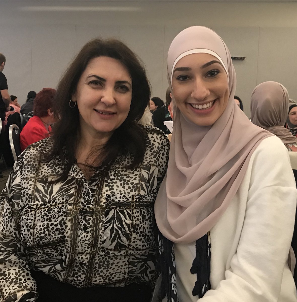 MSiokos's tweet photo. ‘Stretch &amp; Network’ @NOII_NSW_Aust with amazing educators. Learning together, great connections @zahraahamka2017 @RegionalSouthOD https://t.co/8qlLpHnnLM