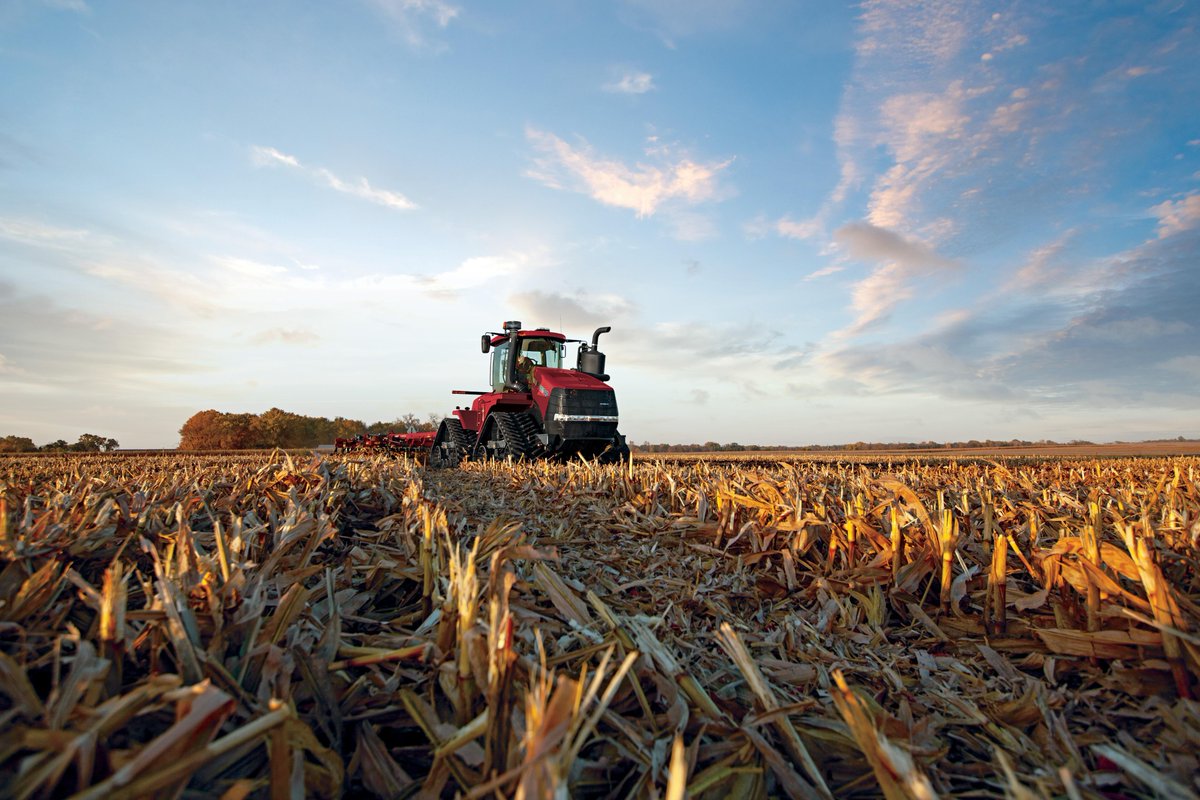 Case_IH's tweet photo. If you work in the dirt, you need a tough tractor with the perfect balance of power and efficiency. Find out how to make your fleet Steiger Strong: https://t.co/Md4SXX2c8V https://t.co/BPJXBHCqaP