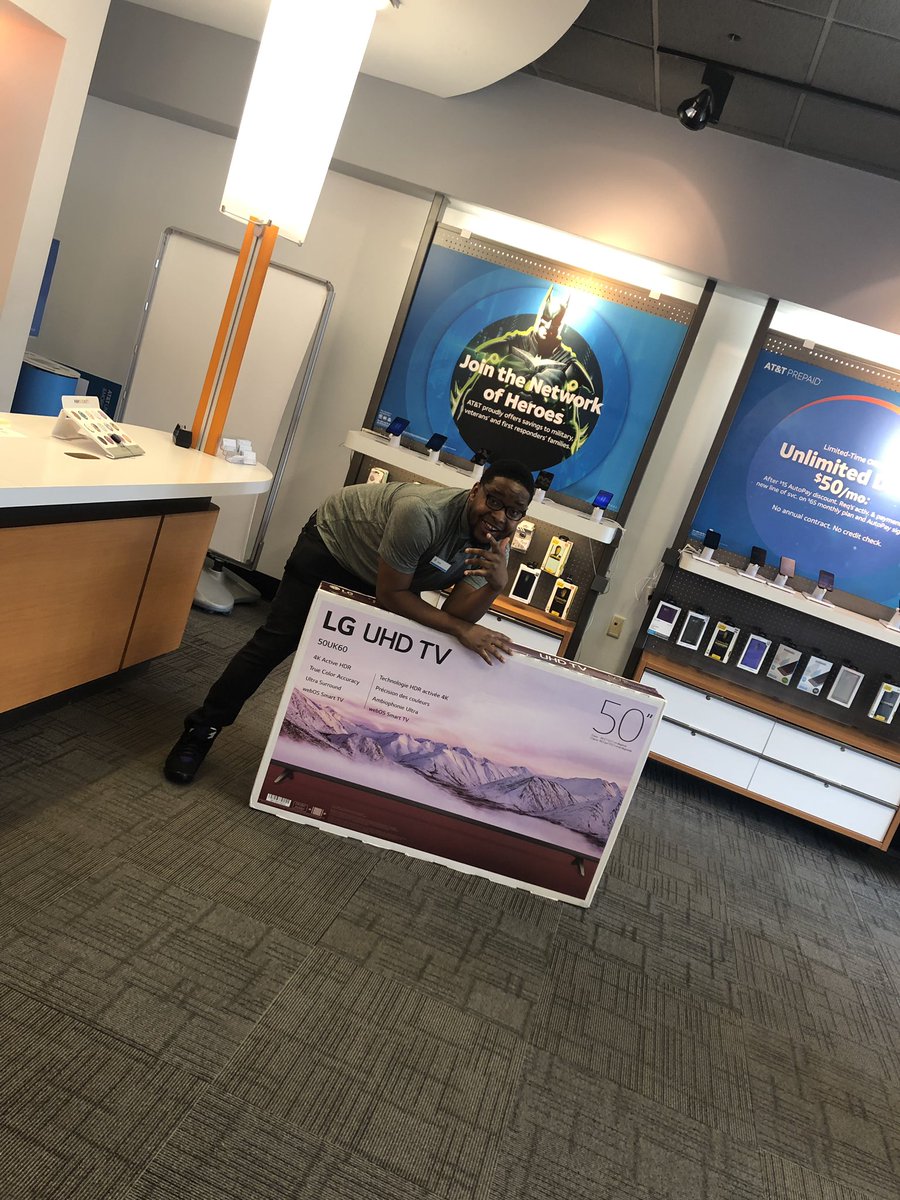 Highest LG SALES in the the area Thanks <a href="/LGElectronics/">LG전자</a> 🔥🔥🔥🔥🔥, I’m honored . <a href="/brittany_hilker/">Brittany Hilker</a> <a href="/GeorgeYearling/">SMOKE N’ ROLL BBQ</a> <a href="/cjay0908/">Charmaine Johnson</a> 🙏🏽🙏🏽🙏🏽