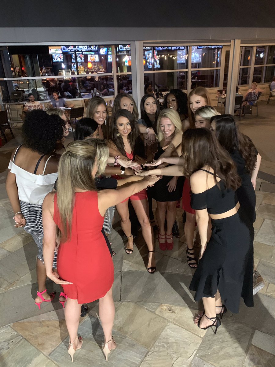 Thank you <a href="/TheHickoryTav/">Hickory Tavern</a> for a great night of hospitality. Contracts signed ✅ team meeting complete ✅ #CheckMates