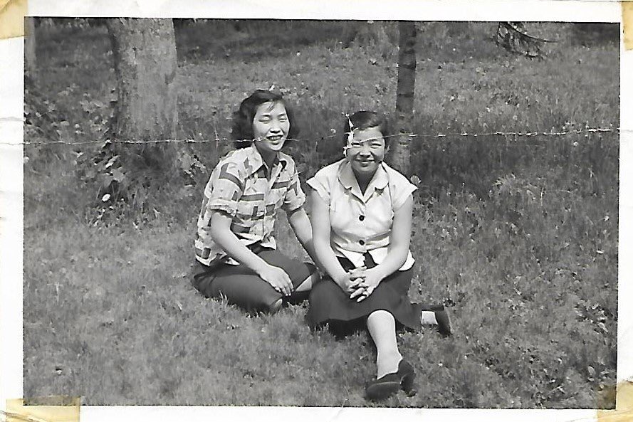 Quest4Family's tweet photo. @ShamrockGen The translation of the names of the women in picture. Photo taken sometime in the 50’s. The same woman is in a few other pics with my grandma along with others. We know almost nothing about her family so this is a big step. https://t.co/I15J6qlSpX
