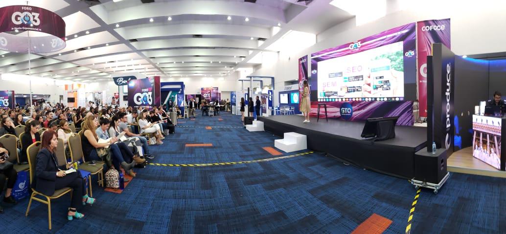seccionamarilla's tweet photo. Felices de compartir con los emprendedores de #ForoGO3 la mejor forma de aprovechar el eCommerce en sus proyectos #ADNdigital @COFOCE https://t.co/IJxp1qX8Vy