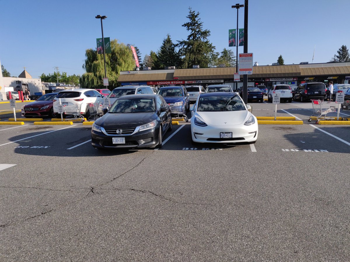 Chickenball12's tweet photo. @RichmondDrivers https://t.co/7NRjYPIZMi