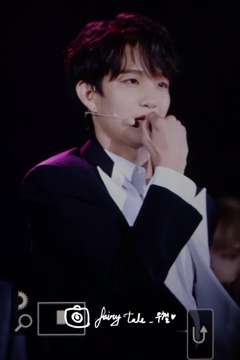 WoochulBr's tweet photo. 👑 #PREV • 15.08.19 ~ Woochul no 2019 K-WORLD FESTA
#Woochul #우철 #Newkidd #뉴키드 

©FairyTale_1002 https://t.co/DUrv1H3EI9